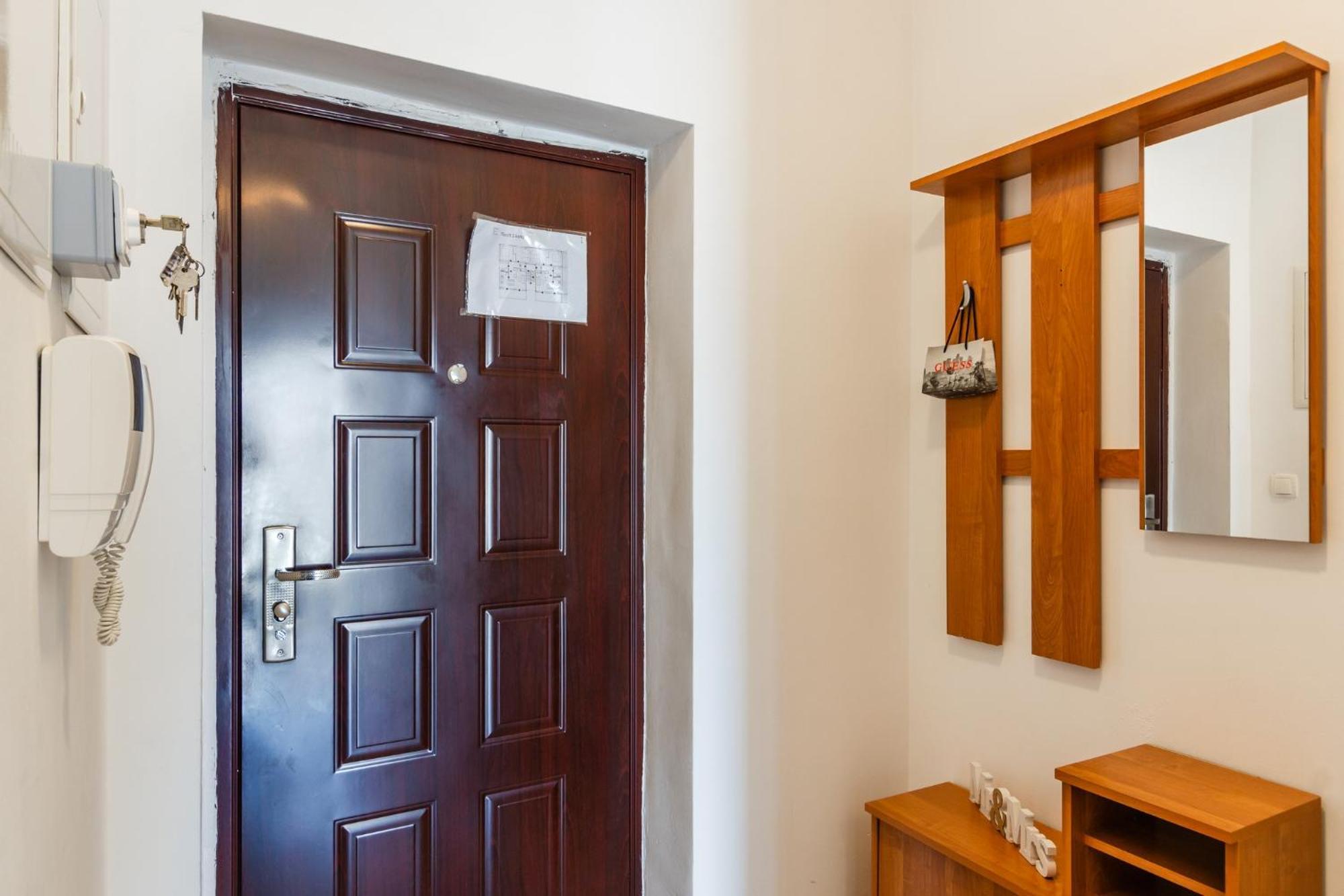 Village Apartament Nin