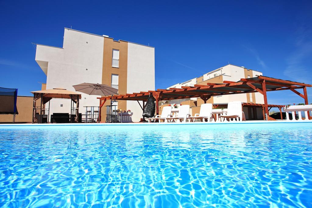 Village Apartament *