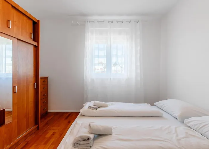 Apartment Village Nin