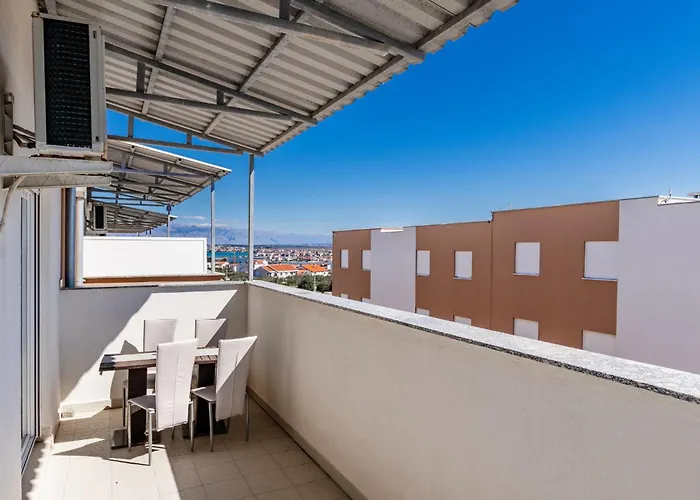 Apartment Village Nin
