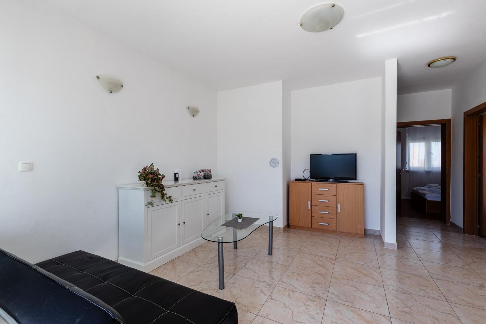 Apartment Apartment Village Nin