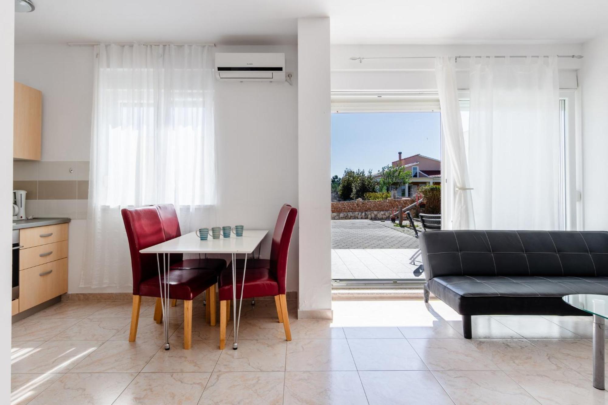 Apartment Village Nin * Nin