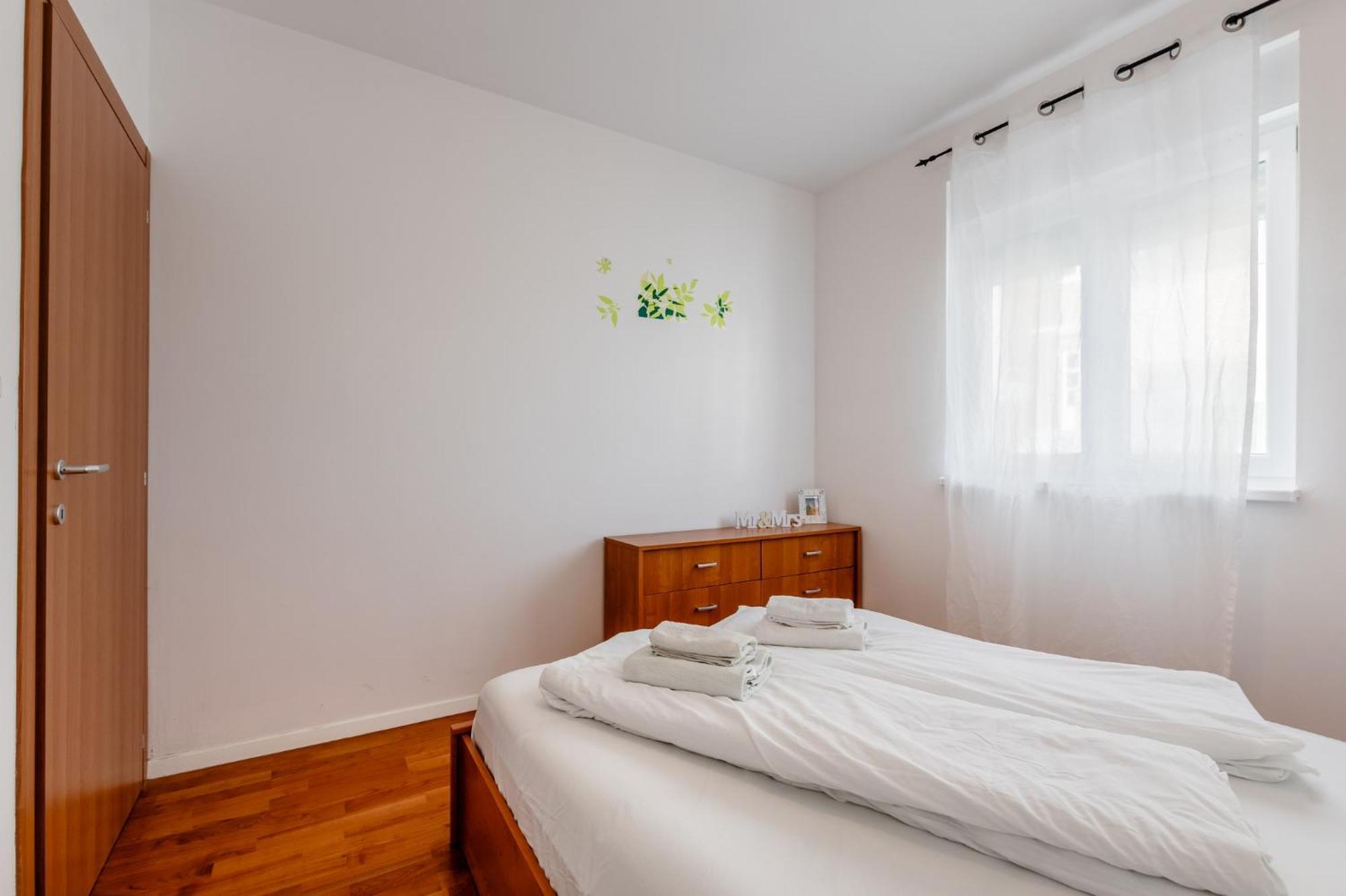 Apartment Village Nin Nin