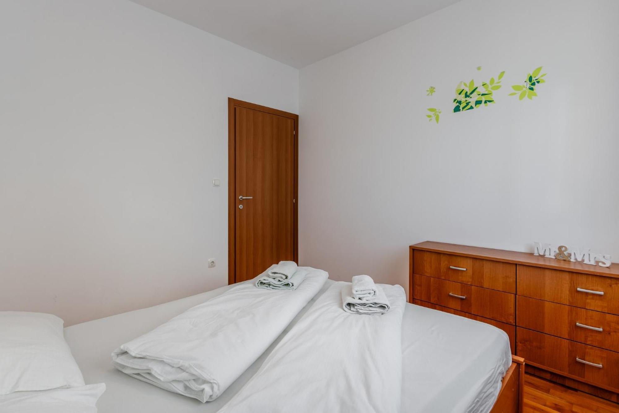 Apartment Apartment Village Nin