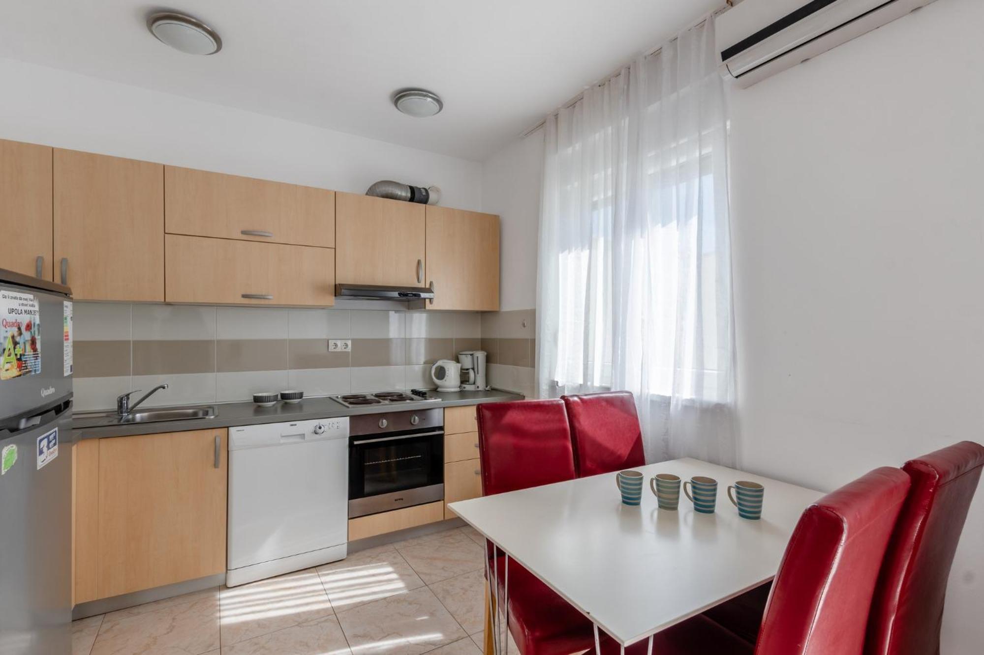 Apartment Village Nin Apartment *