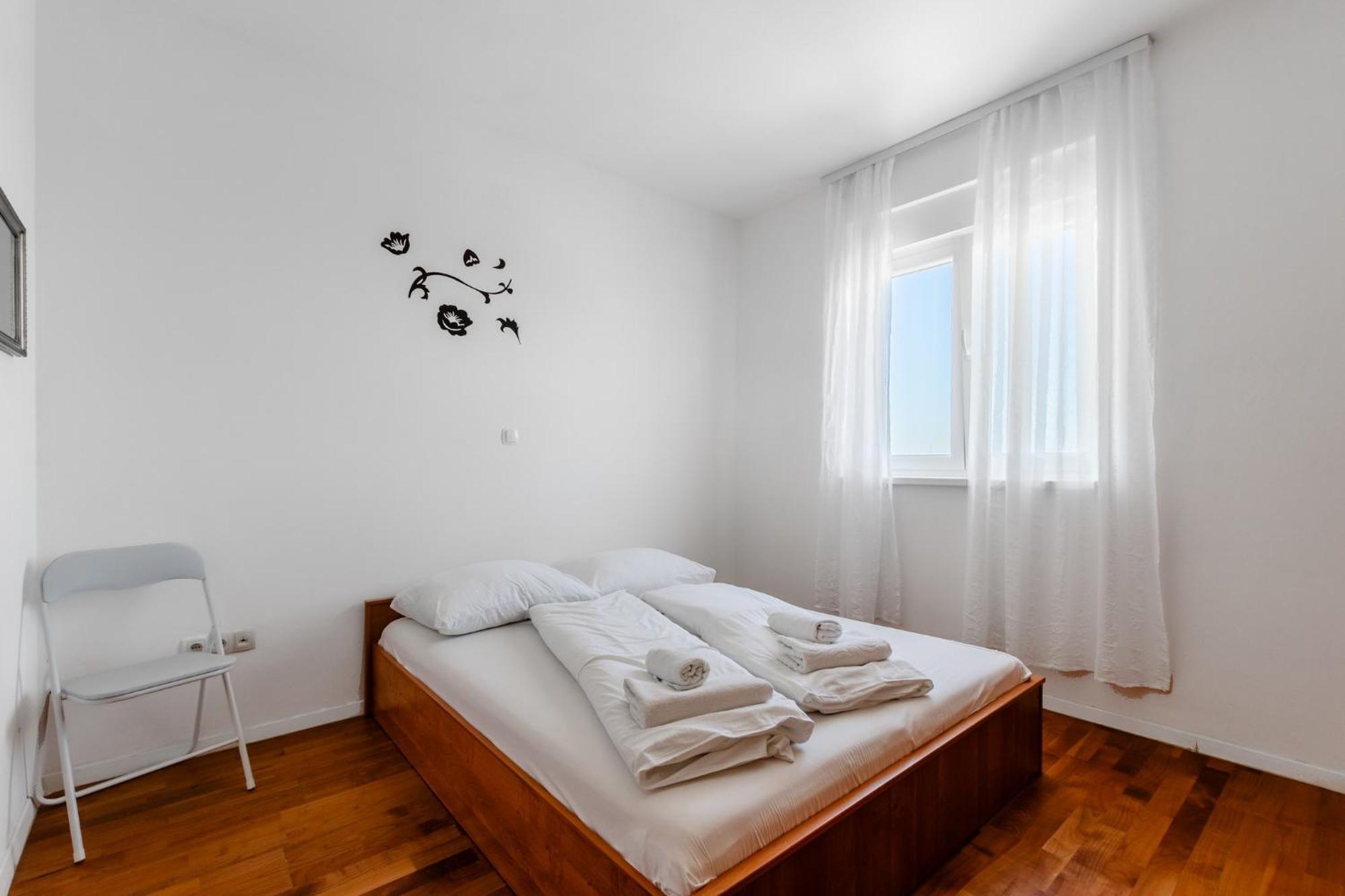 Apartment Village Nin Nin