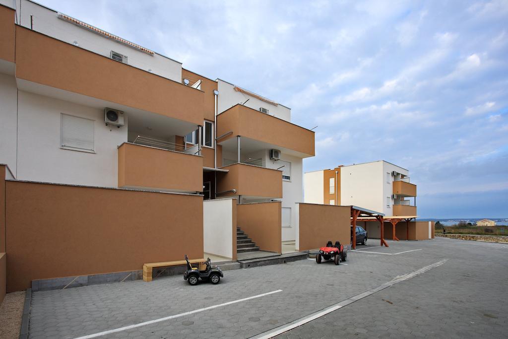 Apartment Village Nin Nin