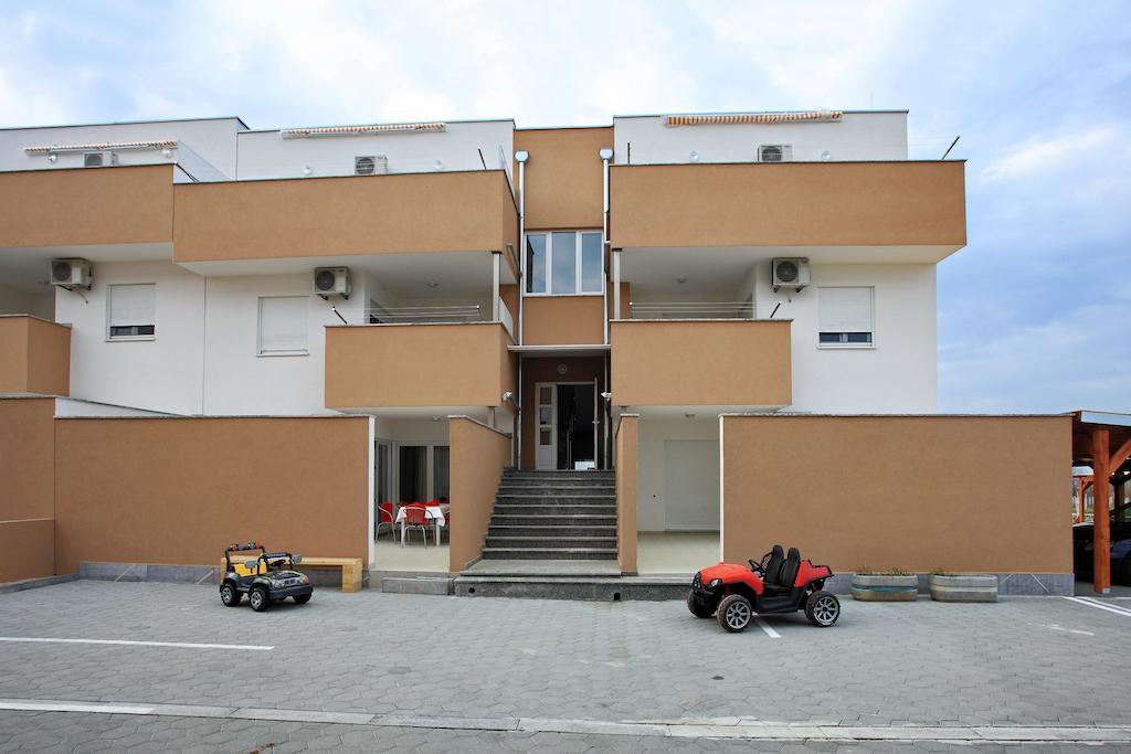 Apartment Apartment Village Nin