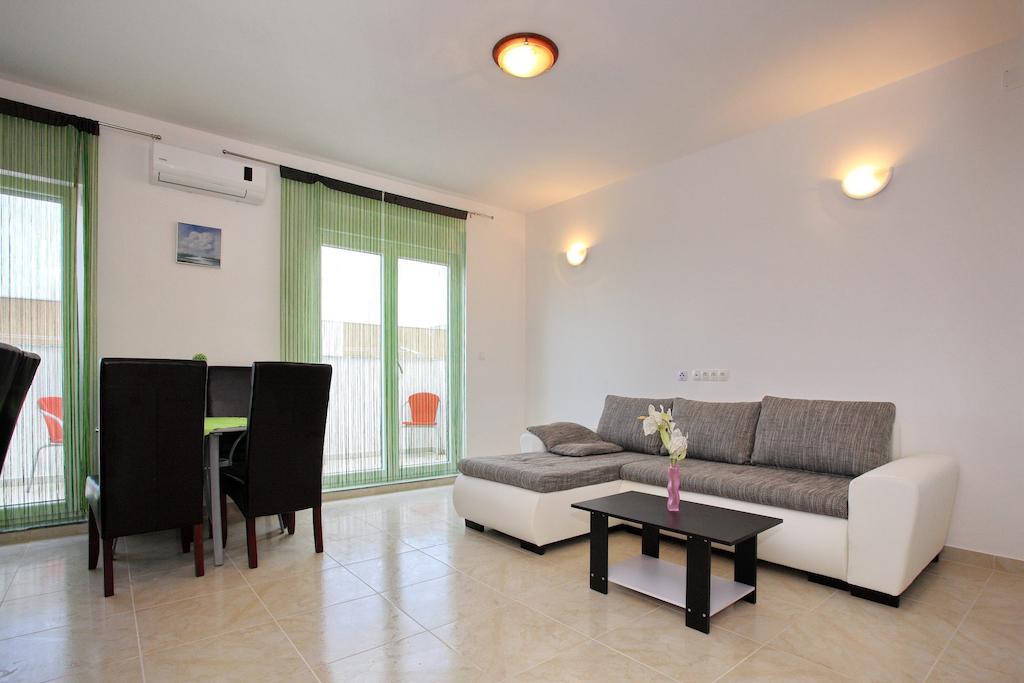 Apartment Village Nin Nin
